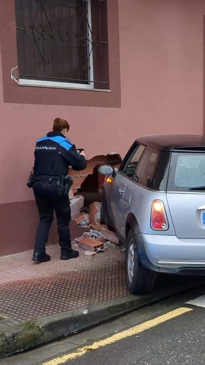 Un Conductor Ebrio Empotra Su Coche Contra Un Inmueble En Montir N