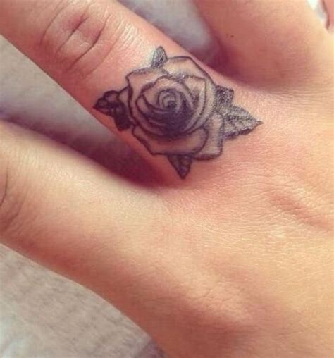 50 Delicate And Tiny Finger Tattoos To Inspire Your First Or Next Body Art