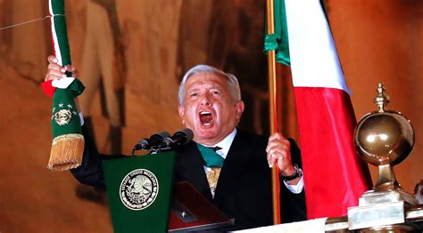 L Pez Obrador Oficia El Grito De Independencia De M Xico Muera El