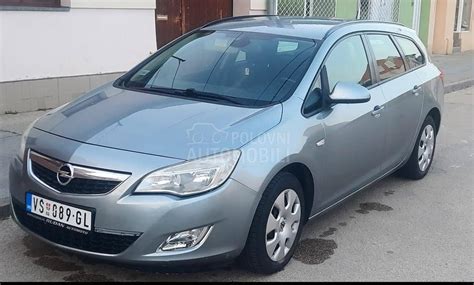 Polovni Opel Astra J 2011 god Polovni Automobili Srbija Vršac