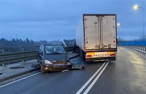 Od Rana Z E Wie Ci Z Dr G Powa Ny Wypadek W Skawinie W Izdebniku Kolizja