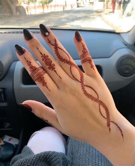 Pin on حنة رشمات حناء in 2024 Simple mehndi designs fingers Henna