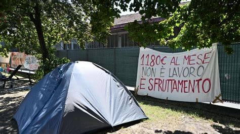 Campi Bisenzio I Sindacati Di Base Si Ribellano Allo Sgombero Del