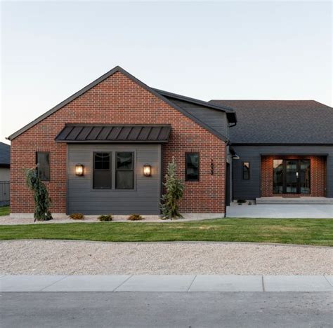 Modern Farmhouse Black Siding Brick Modern Farmhouse Black Siding Brick ...