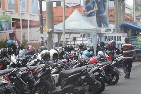 Triwulan Pertama Retribusi Parkir Langganan Kota Probolinggo Rp 915