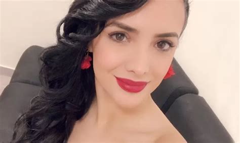 Ros Ngela Espinoza Presume Sus Notas De La Universidad En Instagram