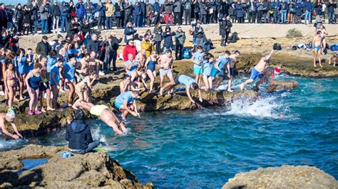 Torna L Appuntamento Con Il Tuffo Di Capodanno Tutto Pronto Per Le