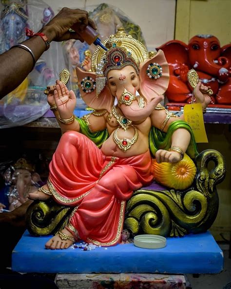 २१ दिवस आगमनाला गणपती बप्पा मोरया मंगल मूर्ती मोरया Ganesha Vighnaharta Lambodar