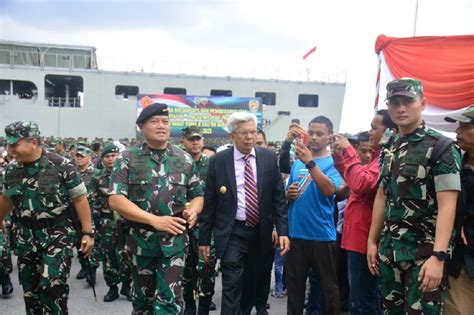 Panglima TNI Lepas Satgas Yonif Raider 200 BN 133 YS Ke Papua Wagub