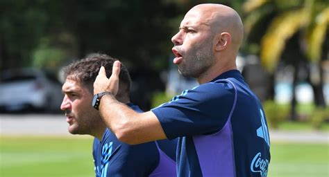 Con Claudio Echeverri la lista oficial de la Selección Argentina Sub