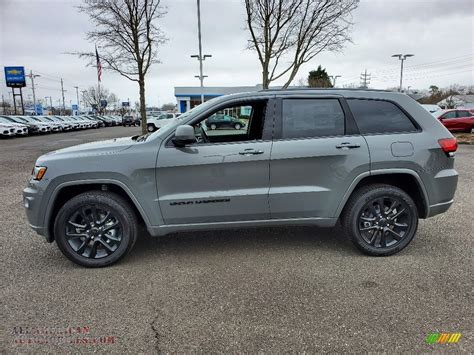 2020 Jeep Grand Cherokee Gray