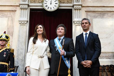 Javier Milei Asumi Como Presidente De La Naci N Diario Hoy En La Noticia