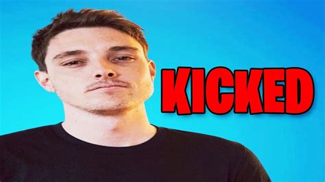 How I Got Kicked From Lazarbeam S Game World Boss Beta Youtube