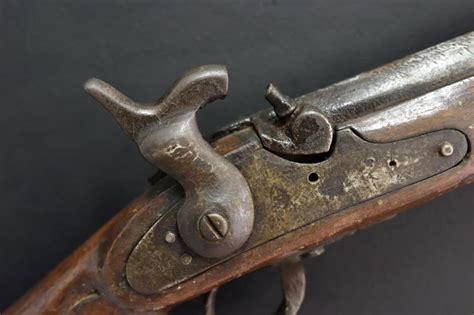 Antique Flintlock Rifles History Identification And Values Lovetoknow