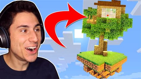 I Built A Treehouse In Minecraft Skyblock Youtube