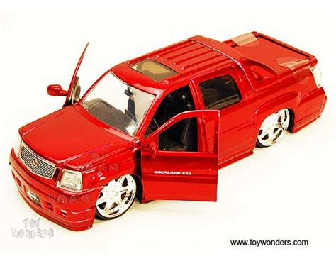 Cadillac Escalade Ext Pickup W Sunroof By Jada Toys Bigtime