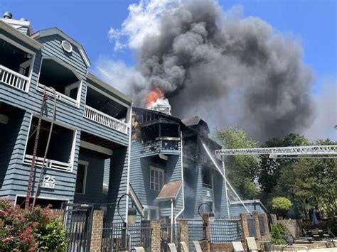 Descubierto Cuerpo En Incendio En Complejo De Condominios Progreso