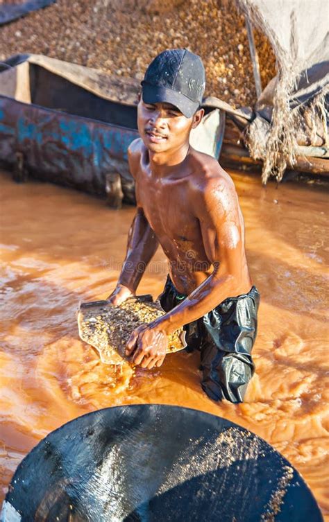 Trabajadores Mineros Tradicionales En Banjarbaru Kalimantan Del Sur