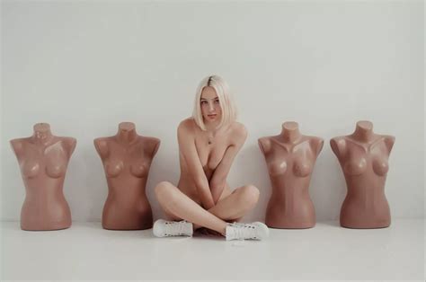 Elizabeth Nudes Classysexy NUDE PICS ORG