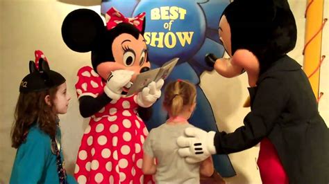 Meeting Mickey And Minnie Mouse Youtube