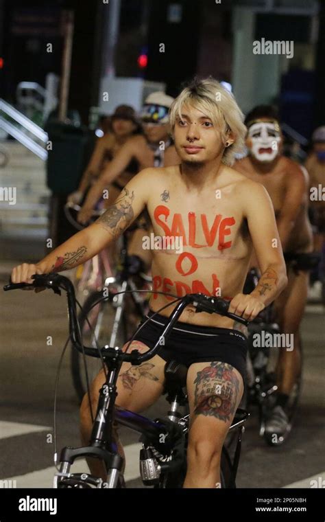 Sp Sao Paulo Pedalada Pelada Ciclistas Participam Da