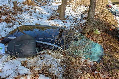 Tödlicher Unfall im Kreis Fürth Mann prallt gegen Baum Bildergalerie