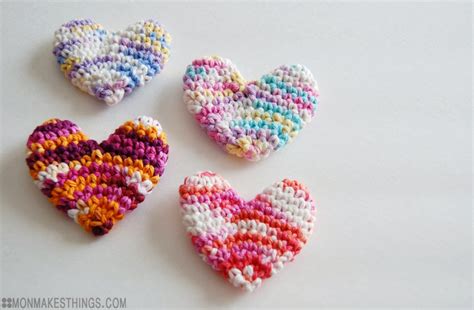 Mon Makes Things Mini Crochet Heart Pattern