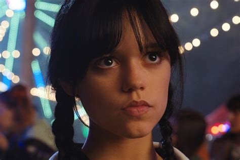 Jenna Ortega Talla Cuánto Mide La Actriz De Wednesday Merlina Miércoles Serie De Netflix