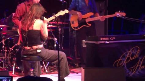 Beth Hart Caught Out In The Rain Live Westbury Nycb Theatre 98