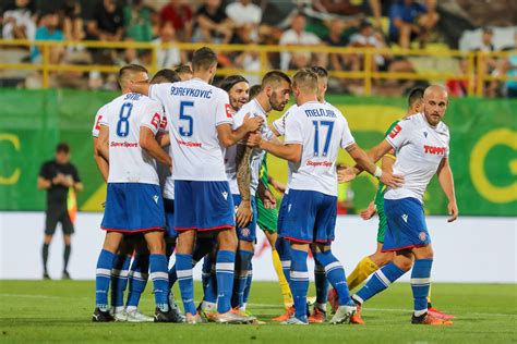 Hajduk Golovima Melnjaka I Livaje Svladao Istru U Puli Susret Odigran