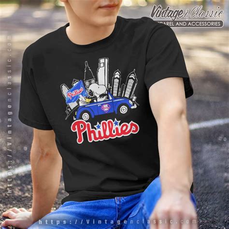 Snoopy Woodstock Driving Car Philadelphia Phillies Shirt