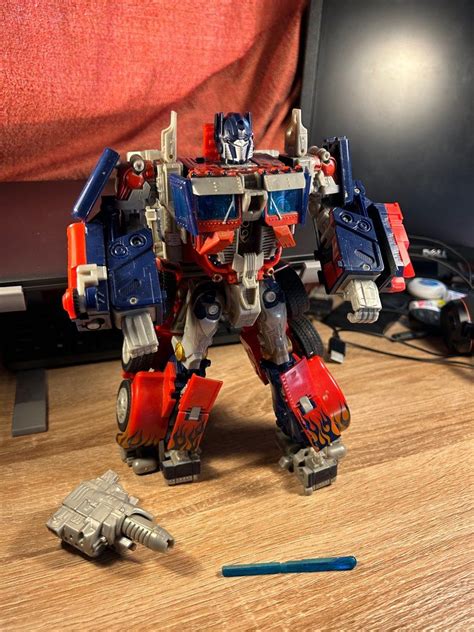 Transformers Optimus Prime (Leader class) on Carousell