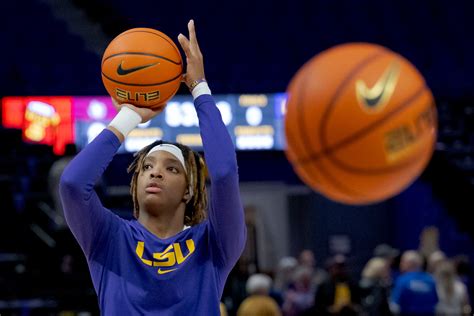 No. 7 LSU women's basketball demolishes McNeese State