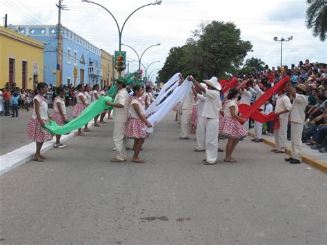 Por Un Calkini Informado Todo Listo Para El Desfile Del De Noviembre