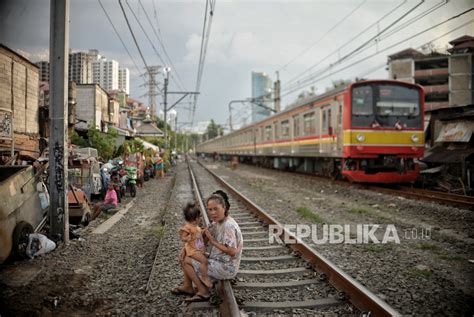 Pt Kai Minta Warga Tidak Beraktivitas Di Sepanjang Jalur Kereta Api