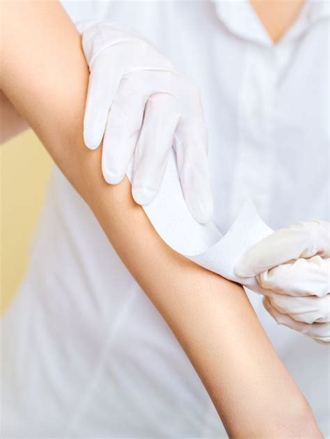 Five Steps To Manage Wax Burns The Indian Express