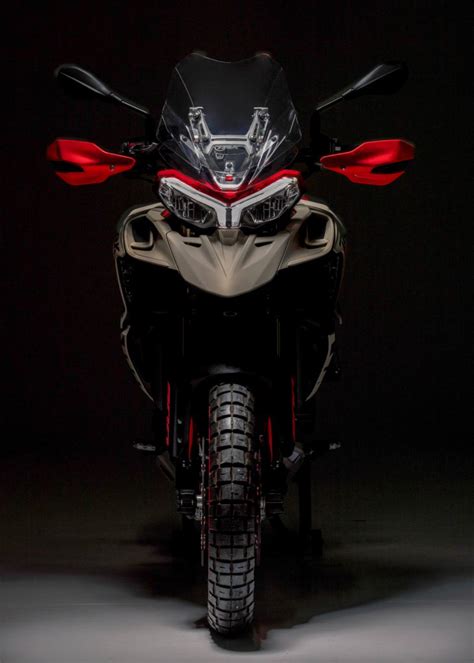 Benelli Trk First Look Fast Facts New Adv Motorcycle