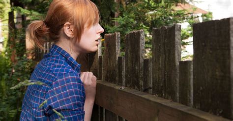 Dear Coleen I Have Lesbian Feelings For My Next Door Neighbour Mirror Online