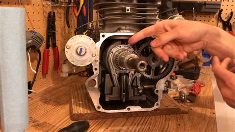 Camshaft Installation On Briggs Stratton Series Engine Youtube