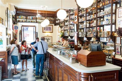 Horas En El Barrio De Las Letras Donde Pervive La Esencia De Madrid