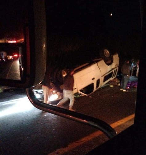 Chocan Dos Veh Culos En La Autopista Siglo Xxi