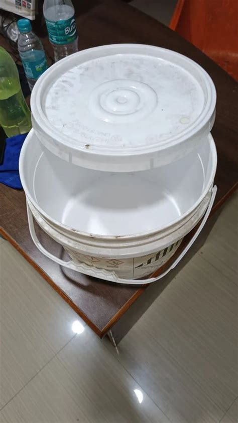 White 15lit Hdpe Plastic Bucket Size 15liters At Rs 100 In Valsad