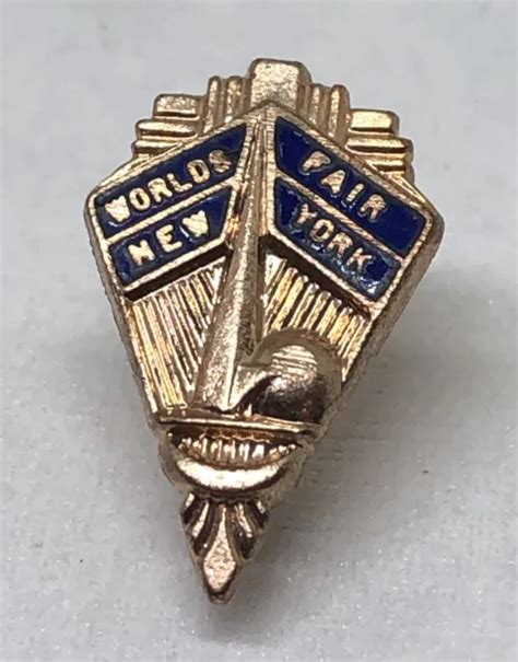 RARE VINTAGE 1939 NEW YORK WORLD S FAIR Enamel Lapel Pin TRYLON