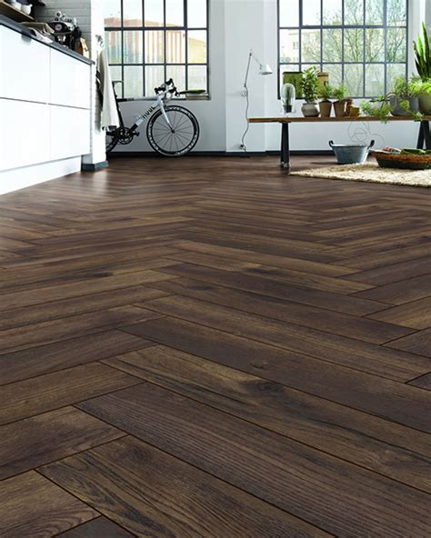 Kronotex Herringbone Calais Oak