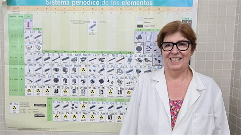 Nos despedimos de Carmen Holgado profesora de Física y Química IES