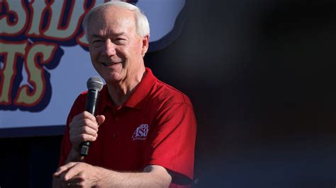 Asa Hutchinson Somehow Qualifies for First GOP Debate