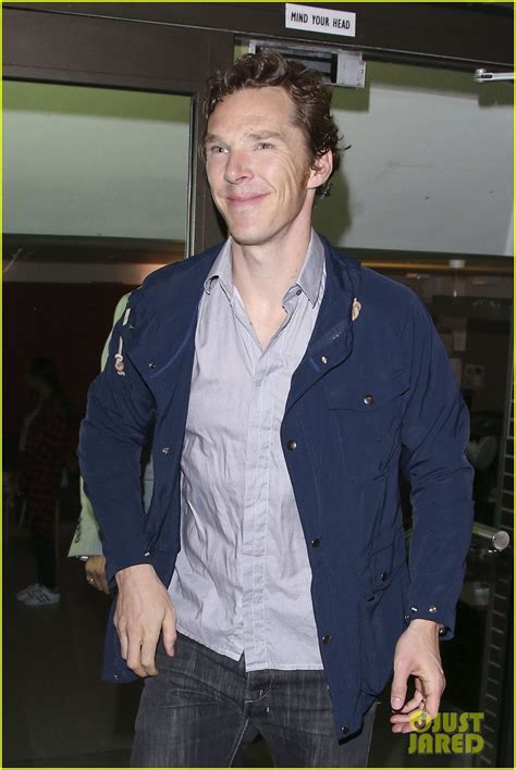 Benedict Cumberbatch is Fan Friendly After 'Hamlet' Show: Photo 3437042 | Benedict Cumberbatch ...