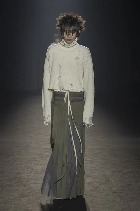 Ann Demeulemeester Ready To Wear Fall Winter 2024 Paris Nowfashion