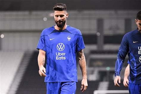 Equipe De France Edf Giroud R Cup R Par Lextr Me Droite Il Sort