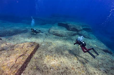 Yonaguni Monument Japan : Yonaguni Monument Japan Assignment Point ...